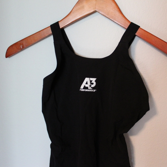 Stealth Female Open Back Kneeskin - Picture 3 of 8